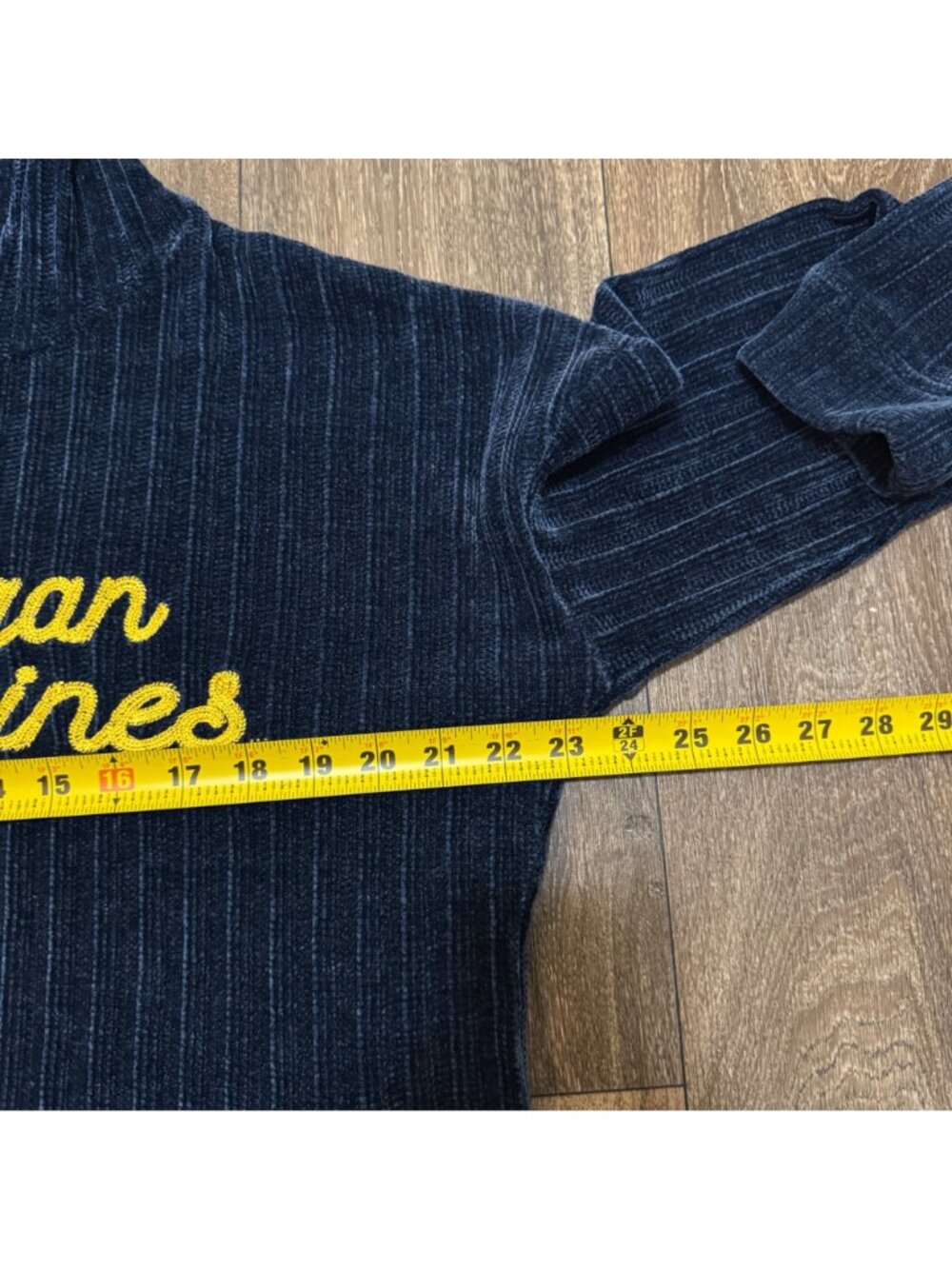 Concept Sports Michigan Wolverines Plush Fleece Hoodie Women's Medium Blue - Picture 6 of 7